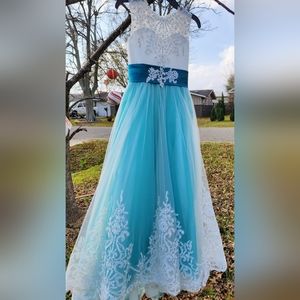 Girls Teal and White Pageant Dress, Size 12, Unbranded, Pre-worn/Like New